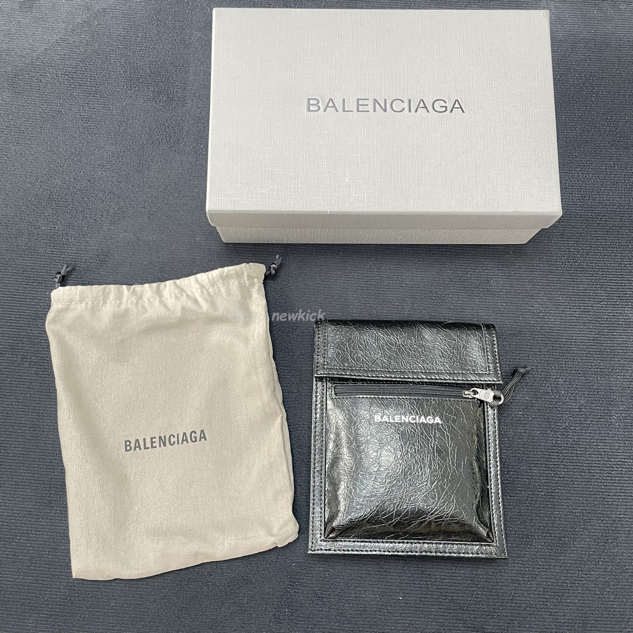 Balenciaga Explorer Arena Cracked Leather Messenger Bag Black (9) - newkick.app